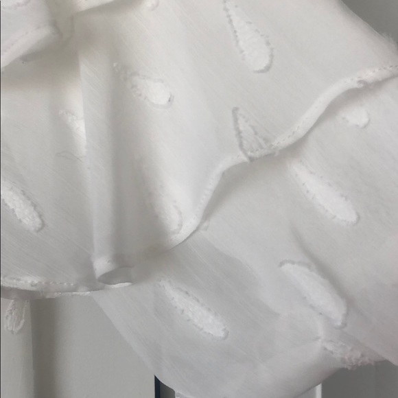 White blouse - Picture 2 of 4